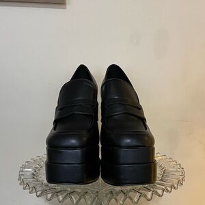Shoe Dazzle Black Platform Loafers